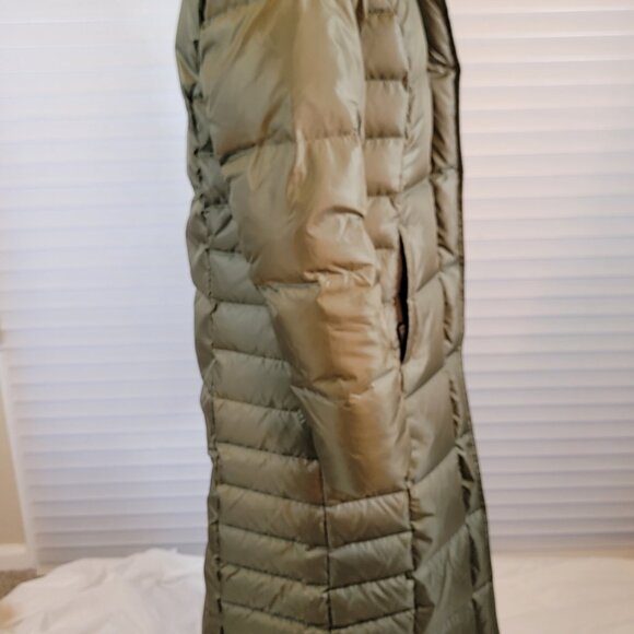 NEW EDDIE BAUER 650 FILL 80% GOOSE DOWN LODGE PARKA LONG COAT HOODED - Picture 3 of 8